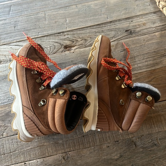 Sorel Kinetic Conquest Snow Hiking Boots W 5 UK 3 EUR 36, excellent condition - Picture 4 of 4